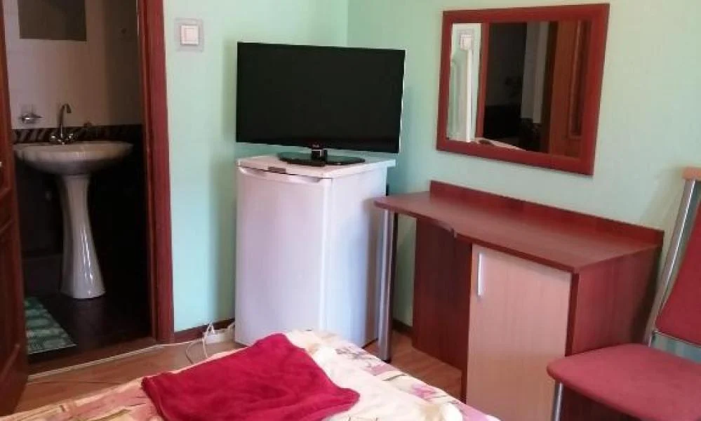 Территория отеля Асият в Геленджике